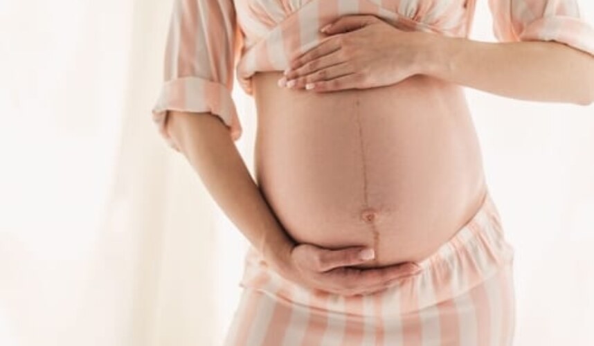 Linea Nigra Nedir? Hamilelikte Karında Beliren Koyu Çizginin Sebebi
